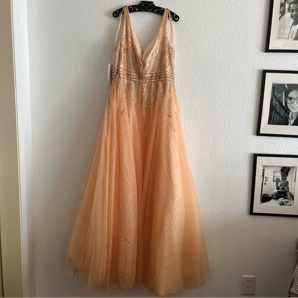 Mac Duggal 48858 V-Neck Embellished Formal Dress Peach Blossom NWT 12 - Picture 3 of 10